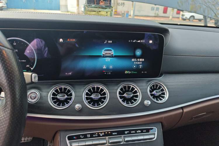 Used Mercedes-Benz E-Class 2021 E 260 L Sport Edition Audio And AC Panel