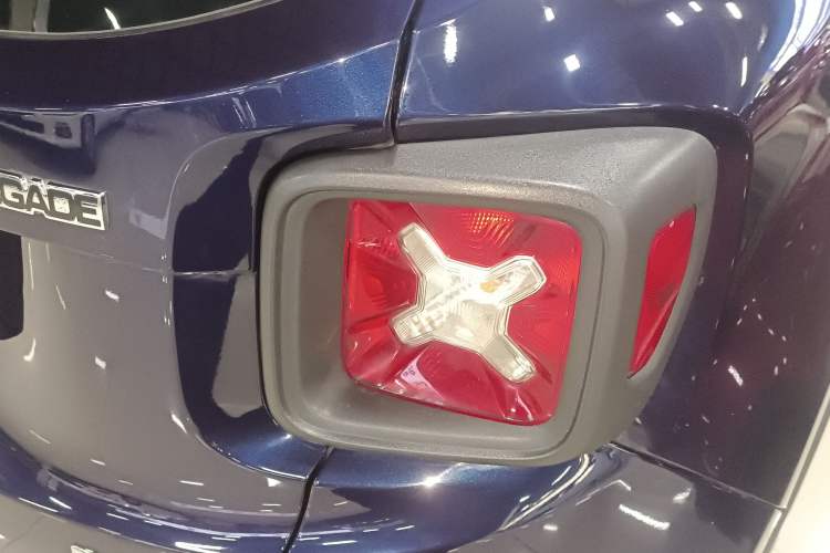 Used Jeep Renegade 2018 Connected Large Screen Version 180T Automatic High-Energy Edition
