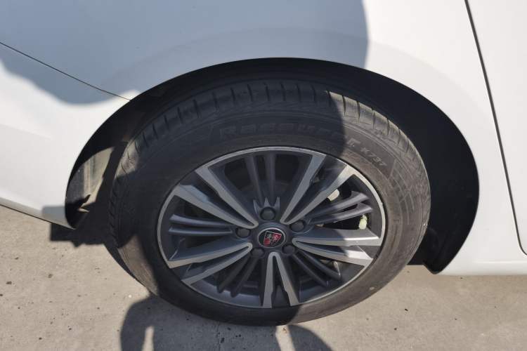 Used Roewe i5 2019 1.5L Manual 4G Connect Leehao Flagship Edition
