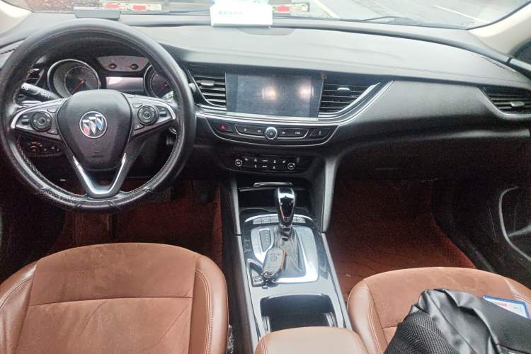 Used Buick Regal 2019 20T Elite Version China VI Standard Center Console