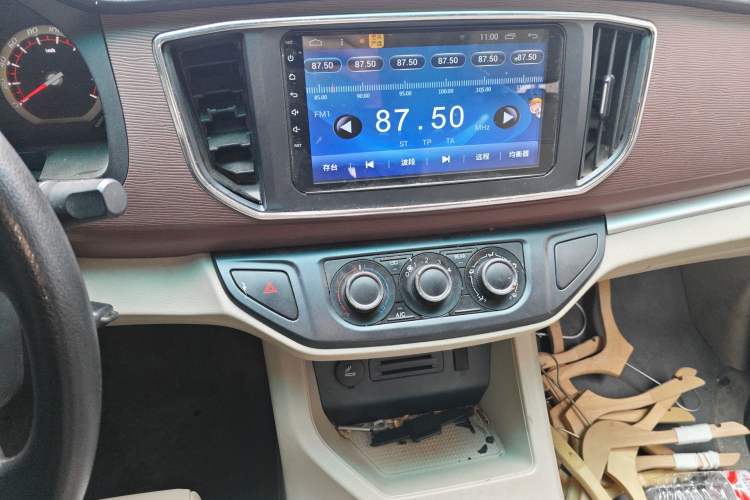 Used FORTHING Lingzhi 2017 M5 1.6L Comfort Model
