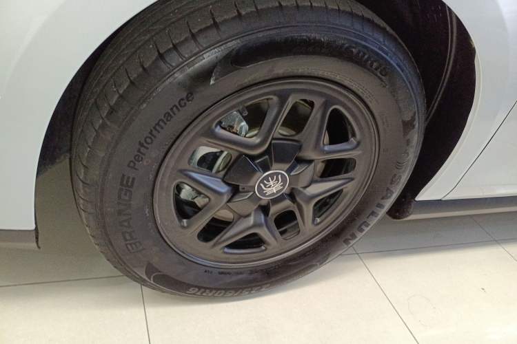 Used BYD Qin PLUS 2025 DM-i Smart Drive 55KM Leading Model
