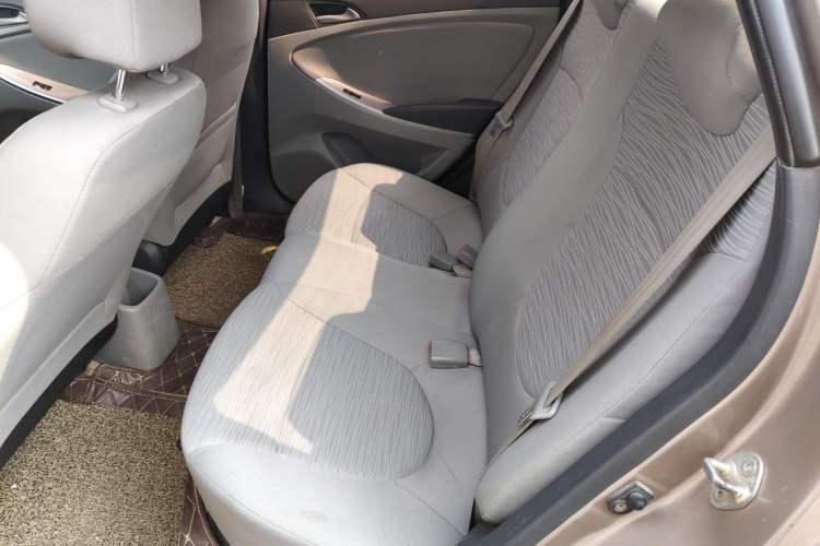 Used Hyundai Verna (older generation) 2014 1.4L Automatic Smart GLS Left Rear Seat