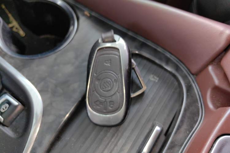 Used Buick Envision 2016 28T Four-Wheel Drive Elite Version Vehicle Key