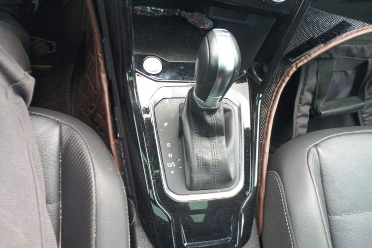 Used Volkswagen T-ROC 2020 280TSI DSG Two-Wheel Drive Comfort Version
