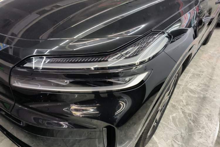 Used ONVO Luxeed L90 2025 Model—Ultra Six-Seater Version