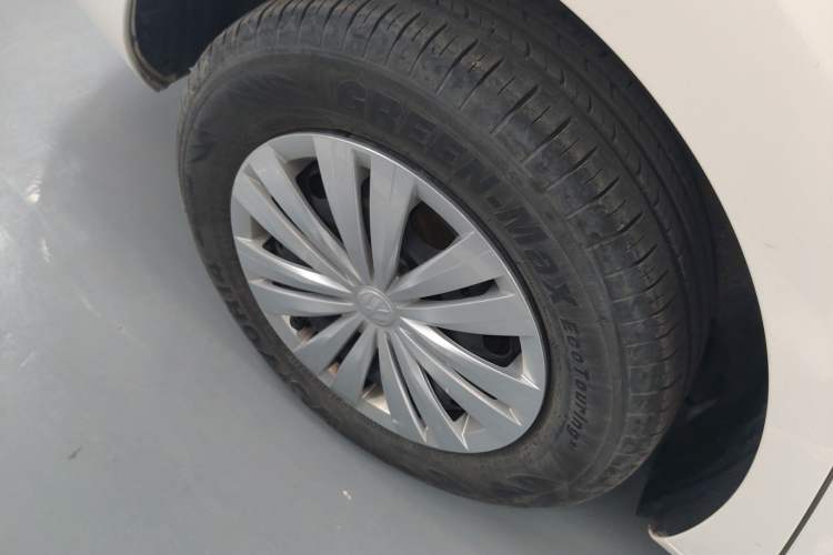 Used Volkswagen Santana 2021 1.5L Automatic Fashion Edition Right Rear Wheel Hub