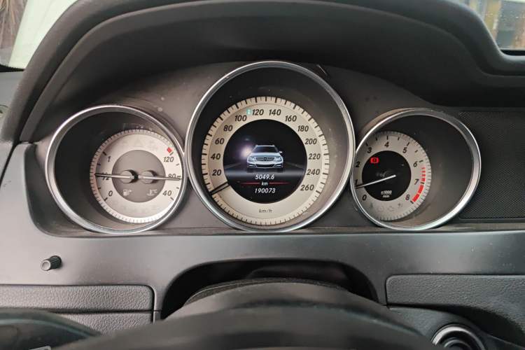 Used Mercedes-Benz C-Class 2011 C 200 Fashion Travel Edition
