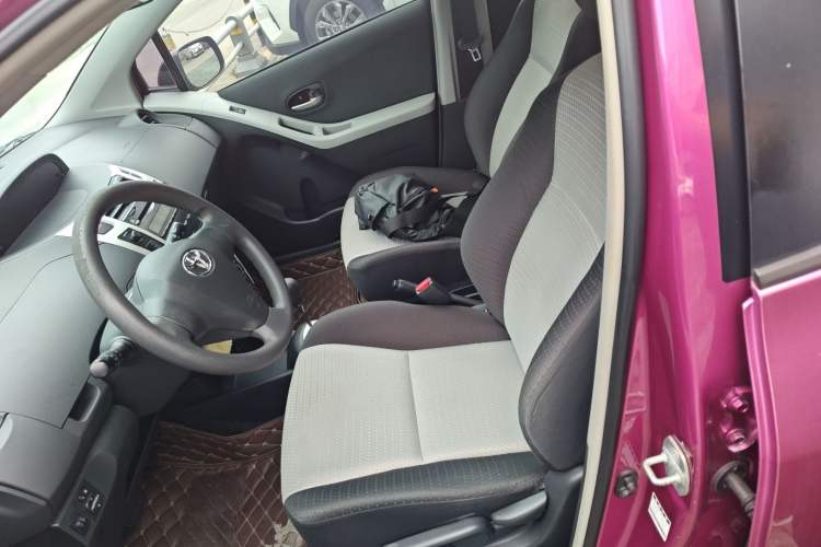 Used Toyota Yaris 2011 1.6E Automatic Charm Edition Left Front Seat