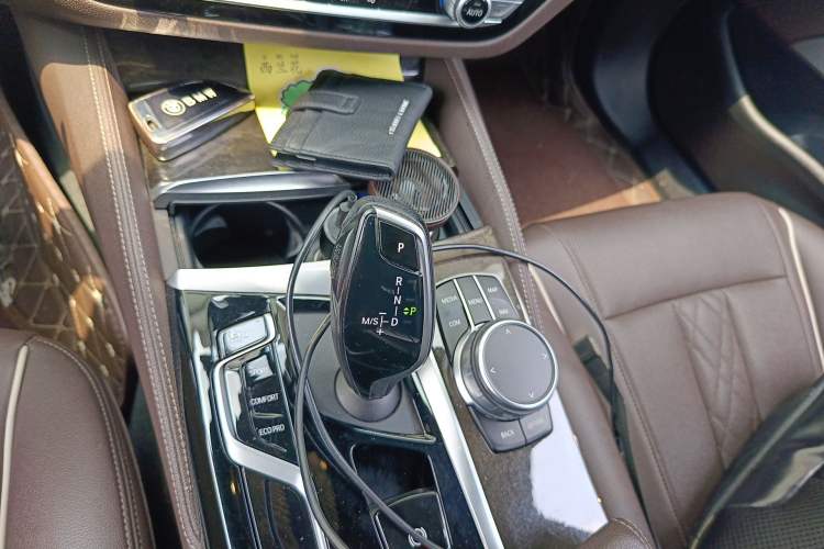 Used BMW 5 Series 2021 525Li M Sport Package Gear Lever