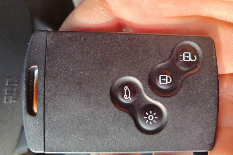 Used Renault Megane 2011 CC 2.0 Fashion Navigation Edition
