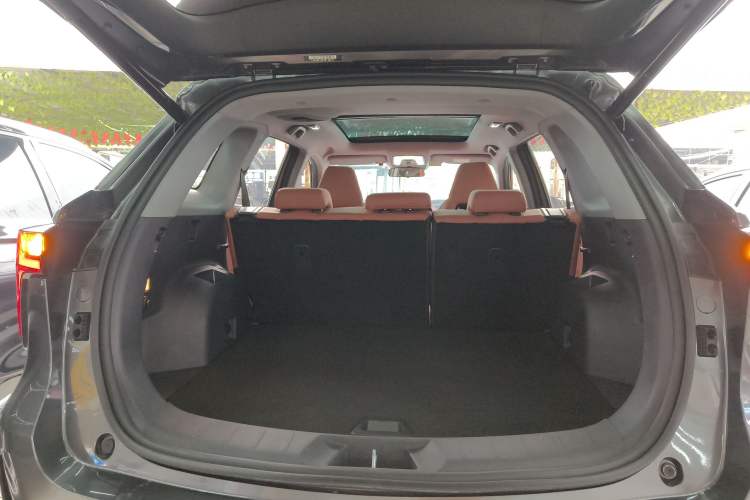 Used CHANGAN CS75 PLUS 2023 3rd Generation 1.5T Automatic Prestige Model Trunk