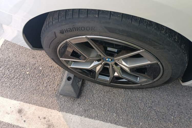 Used BMW i5 2024 eDrive 35L Prestige Luxury Package
