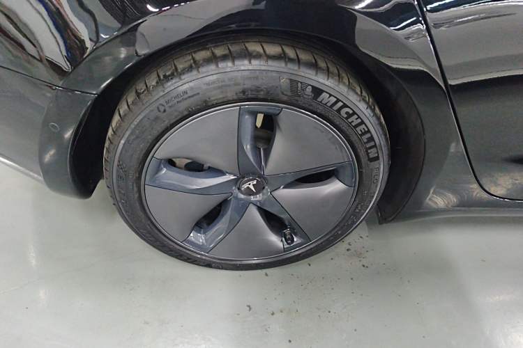 Used Tesla Model 3 2020 Refreshed Version Long-Range Rear-Wheel Drive Right Rear Wheel Hub