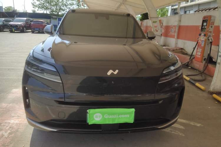 Used ONVO Luxeed L90 2025 Model—Max Six-Seater Version
