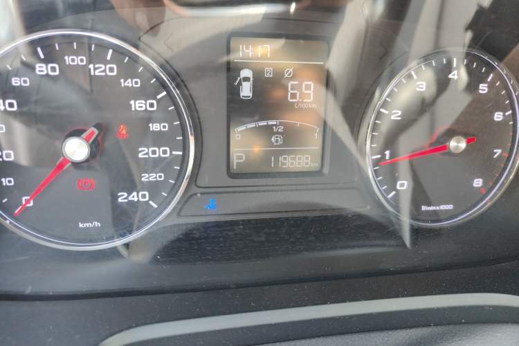 Used Roewe RX5 2018 20T Two-Wheel Drive Automatic Flagship Edition
