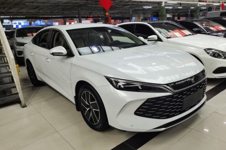 Used BYD Qin L 2024 DM-i 80KM Beyond Model Front Right 45 Deg