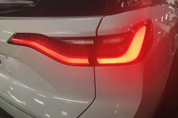 Used Nio ES8 2018 355 km Base Version 7-Seater Edition