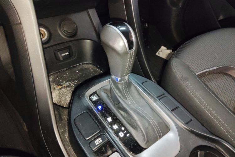 Used Hyundai Santa Fe 2013 2.4L Automatic 2WD Comfort Edition Gear Lever
