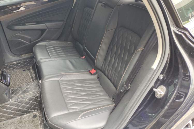 Used Volkswagen Passat 2019 330TSI Luxury Edition China VI Standard Left Rear Seat