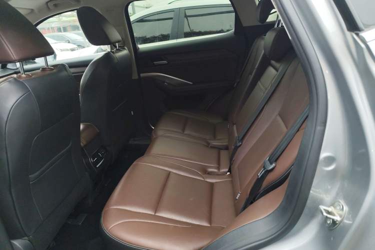 Used Wey VV6 2020 2.0T Two-Wheel Drive Zhiyue+
