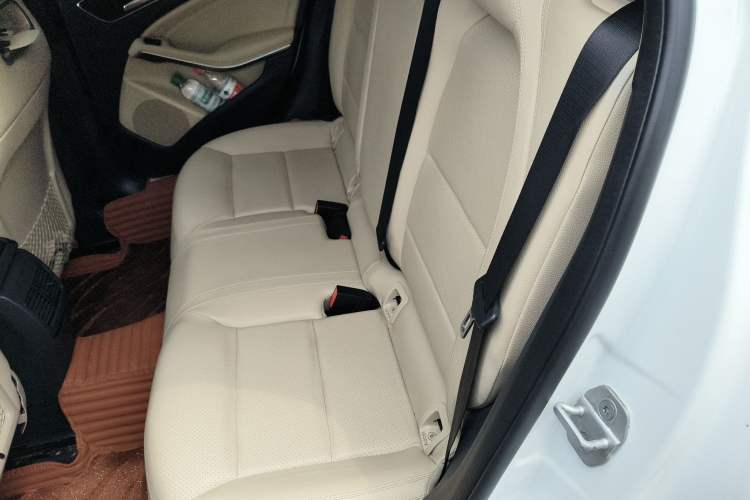 Used Mercedes-Benz GLA 2016 GLA 220 4MATIC Fashion Edition Left Rear Seat