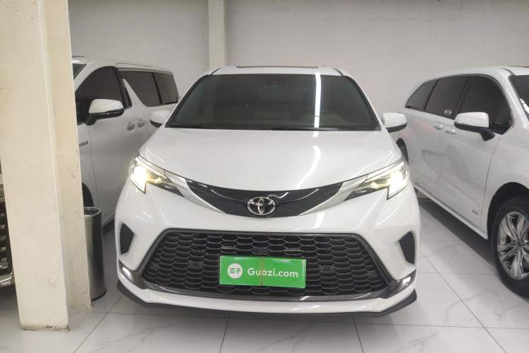 Used Toyota Granvia 2024 2.5L Hybrid Prestige PLUS Edition