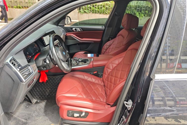 Used BMW X5 2022 Restyled xDrive 40Li M Sport Package Left Front Seat