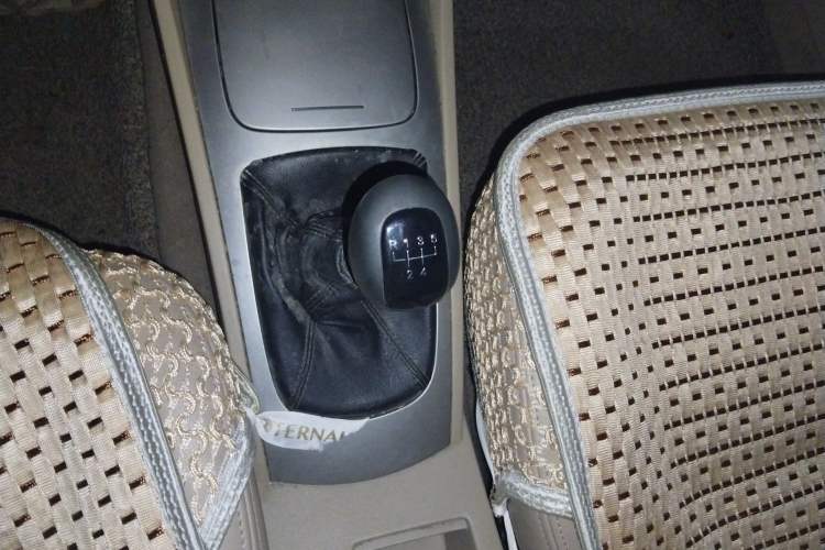 Used Buick Excelle 2013 1.5L Manual Classic Model Gear Lever