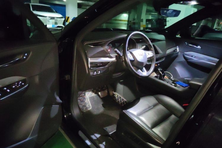 Used Cadillac XT4 2020 28T Two-Wheel-Drive Leading Version