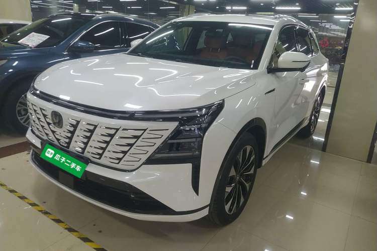 Used CHANGAN CS75 PLUS 2025 4th Generation UItra 2.0T New Blue Whale – Smart & Powerful Version