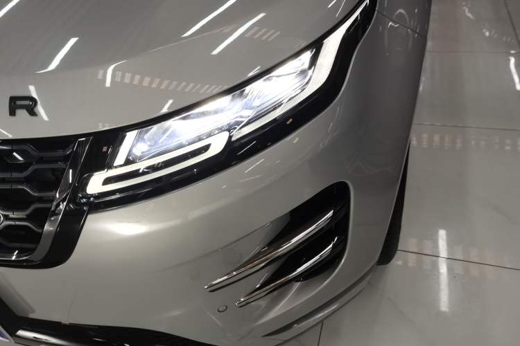 Used Land Rover Range Rover Evoque 2023 Aurora L 249 PS Luxury Edition