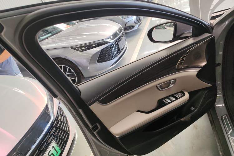 Used BYD Han 2025 EV Intelligent Driving Edition 701KM LiDAR Flagship Model