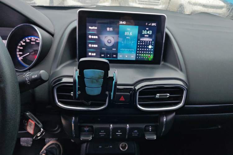 Used Dongfeng Aeolus AX4 2017 1.6L Manual ChaoShang Model
