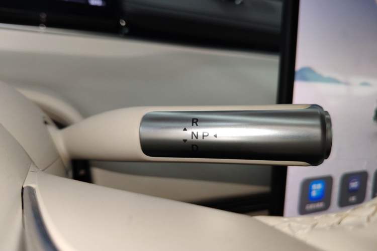 Used Hima Luxeed S7 2024 Ultra Four-Wheel Drive Flagship Edition Gear Lever