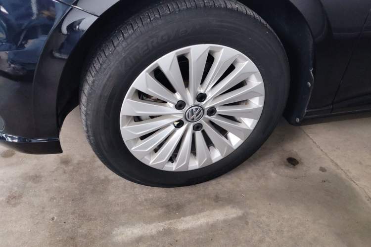 Used Volkswagen Lavida 2019 1.5L Automatic Comfort Edition China VI Standard