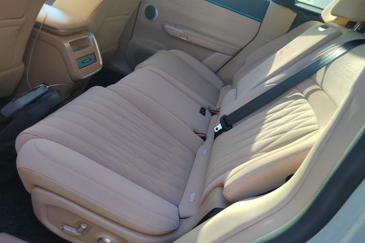 Used EXEED Star Era ET 2025 Extended-Range 240 Max All-Wheel Drive Urban Advanced Driver Assistance
