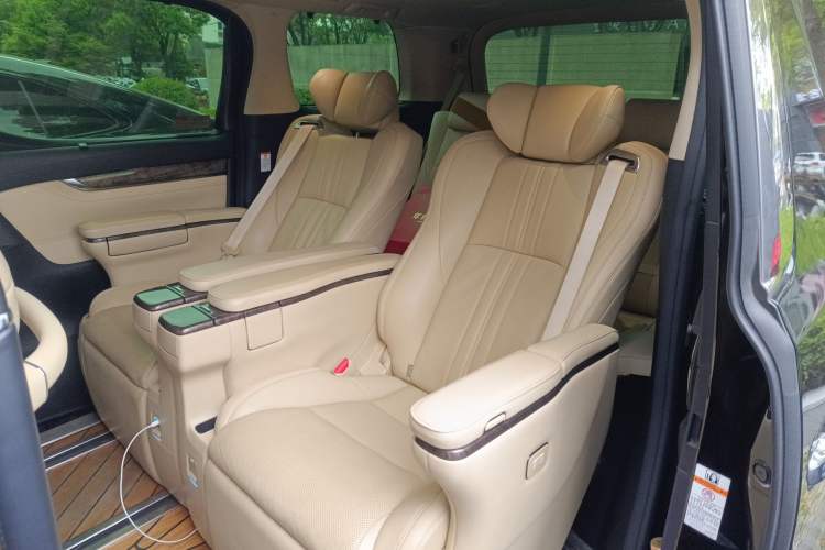 Used Toyota Alphard 2020 Dual-Engine 2.5L Prestige Edition Left Rear Seat