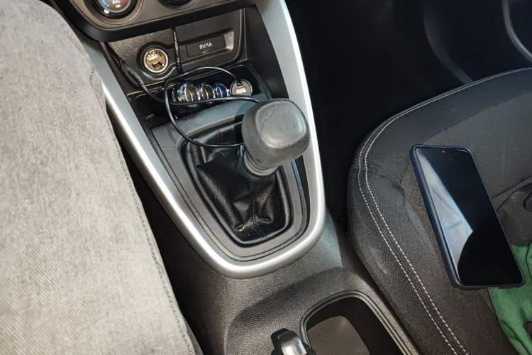 Used Baojun 510 2017 1.5L manual Comfort trim Gear Lever