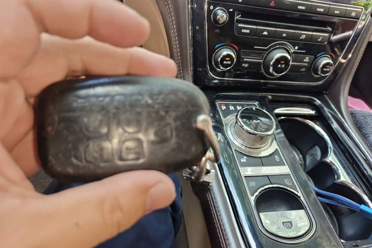 Used Jaguar XJ 2013 XJL 3.0 SC Panoramic Business Edition
