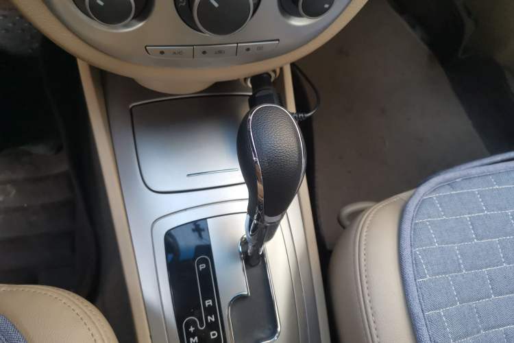 Used Buick Excelle 2013 1.5L Automatic Classic Model
