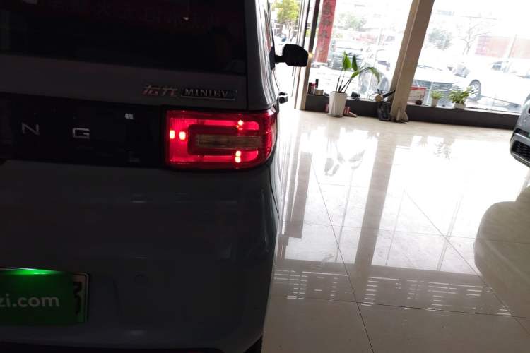 Used Wuling Hongguang MINIEV 2020 Enjoy Edition Lithium-Ion Battery Exterior 3