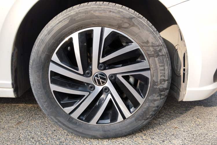 Used Volkswagen Lavida 2021 1.5L Automatic Comfort Edition
