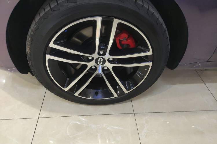 Used Hima AITO M5 2025 Extended-Range Ultra All-Wheel-Drive Version
