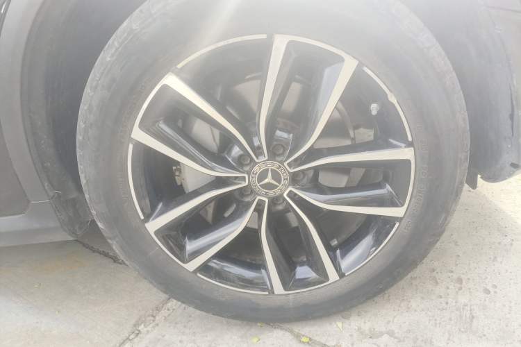 Used Mercedes-Benz GLC 2021 GLC 260 L 4MATIC Luxury Model Right Front Wheel Hub