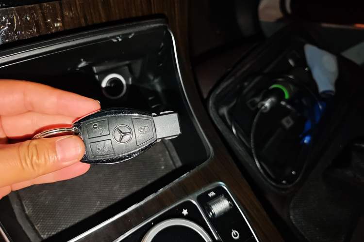 Used Mercedes-Benz GLC 2017 GLC 260 4MATIC Luxury Model
