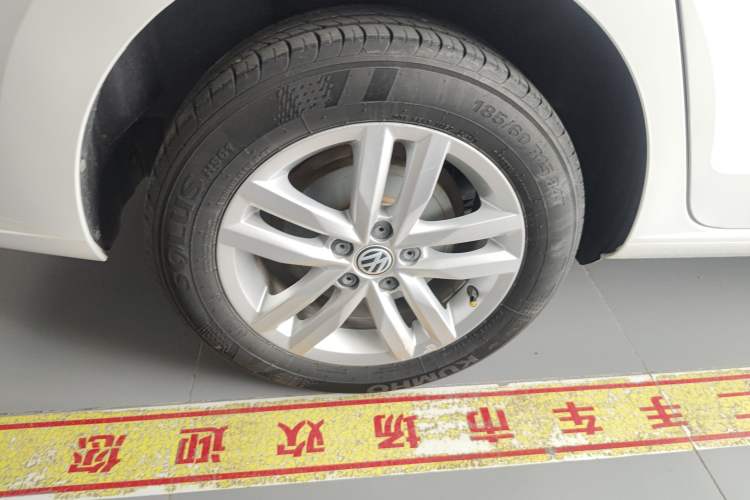 Used Volkswagen Jetta 2019 Dream Edition 1.5L Manual Fashion Version
