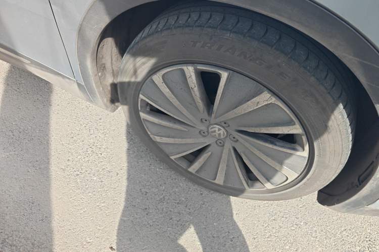 Used Volkswagen ID.4 X 2021 Pro Smart Long-Range Edition Right Front Wheel Hub