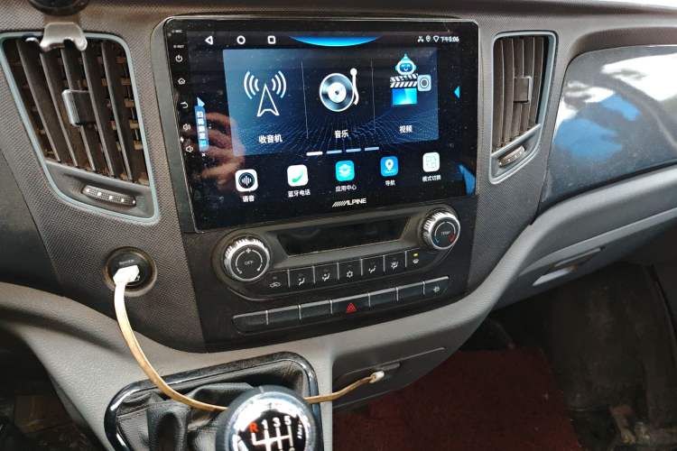 Used Foton Toano 2024 Joyear Multi-Function 2.0T Manual Long-Wheelbase Mid-Roof Model with Single Rear Tire Available in 5/6/7/9-Seater Configurations