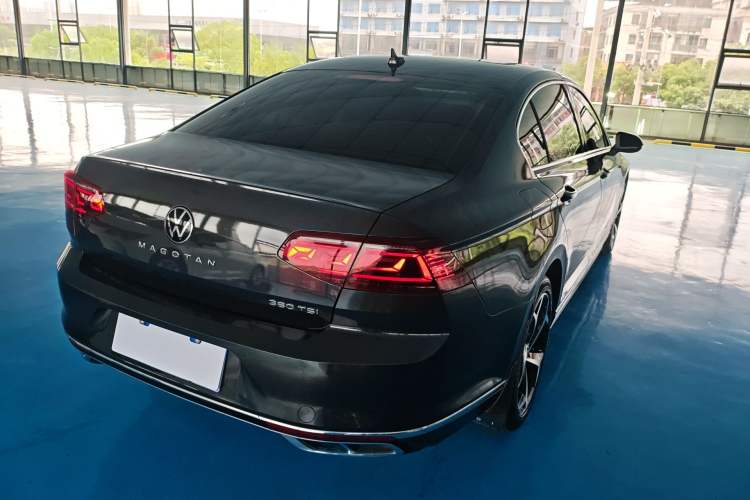 Used Volkswagen Magotan 2023 2 Million Units Commemorative Edition 330TSI DSG Luxury Version Rear Right 45 Deg